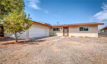 7754 Shawnee Trail, Yucca Valley, California 92284, 2 Bedrooms Bedrooms, ,1 BathroomBathrooms,Residential,Buy,7754 Shawnee Trail,JT24145060