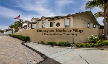 4362 Lahaina Drive, Huntington Beach, California 92649, 3 Bedrooms Bedrooms, ,2 BathroomsBathrooms,Residential,Buy,4362 Lahaina Drive,AR24114587