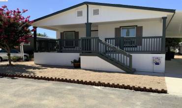 135 Banyon, Pittsburg, California 94565-0000, 2 Bedrooms Bedrooms, ,2 BathroomsBathrooms,Manufactured In Park,Buy,135 Banyon,41066573