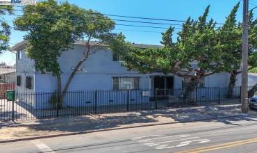 8131 Plymouth St, Oakland, California 94621, 8 Bedrooms Bedrooms, ,4 BathroomsBathrooms,Residential Income,Buy,8131 Plymouth St,41066591