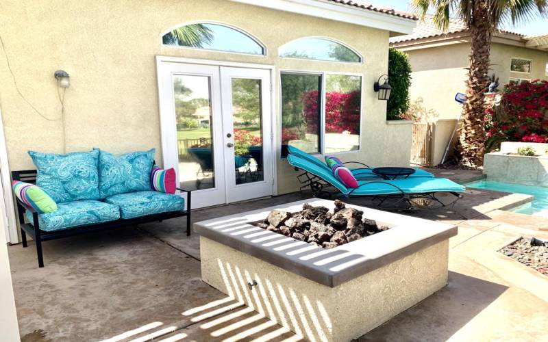 Patio Firepit Seating