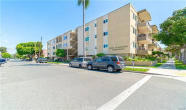 100 Hermosa Avenue 3F, Long Beach, California 90802, 1 Bedroom Bedrooms, ,1 BathroomBathrooms,Residential,Buy,100 Hermosa Avenue 3F,PW24143643