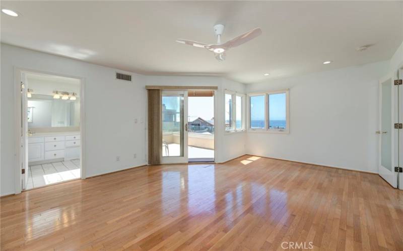 Master bedroom views of ocean while you sleep and really nice deck