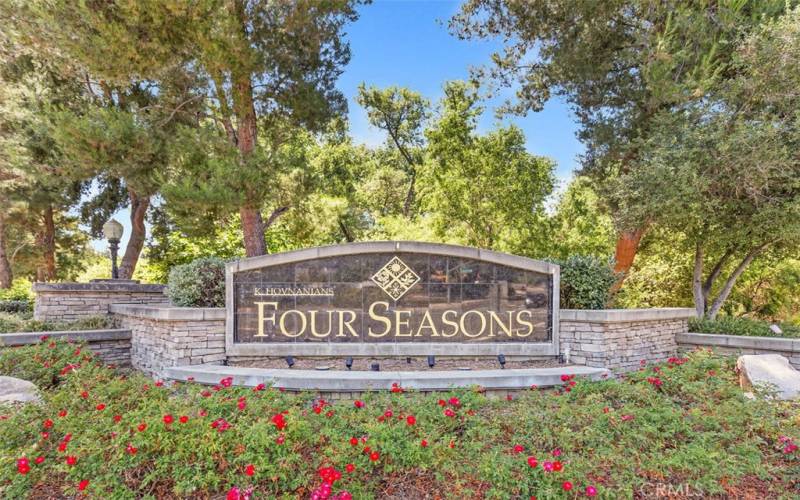 Four Seasons - 10 acres of amenities