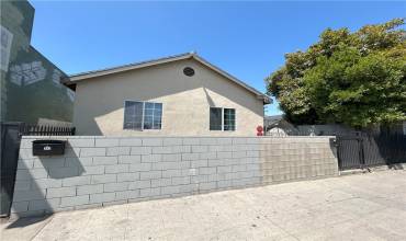 Duplex Separate Yards/Entrance/Private