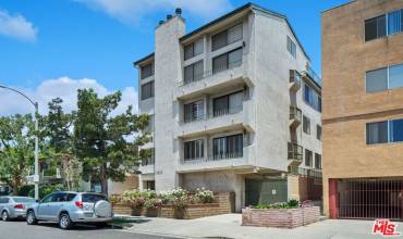 2008 S Bentley Avenue 1, Los Angeles, California 90025, 2 Bedrooms Bedrooms, ,2 BathroomsBathrooms,Residential,Buy,2008 S Bentley Avenue 1,24415803