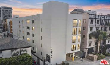 1846 N Cherokee Avenue 404, Los Angeles, California 90028, 2 Bedrooms Bedrooms, ,2 BathroomsBathrooms,Residential Lease,Rent,1846 N Cherokee Avenue 404,24416127