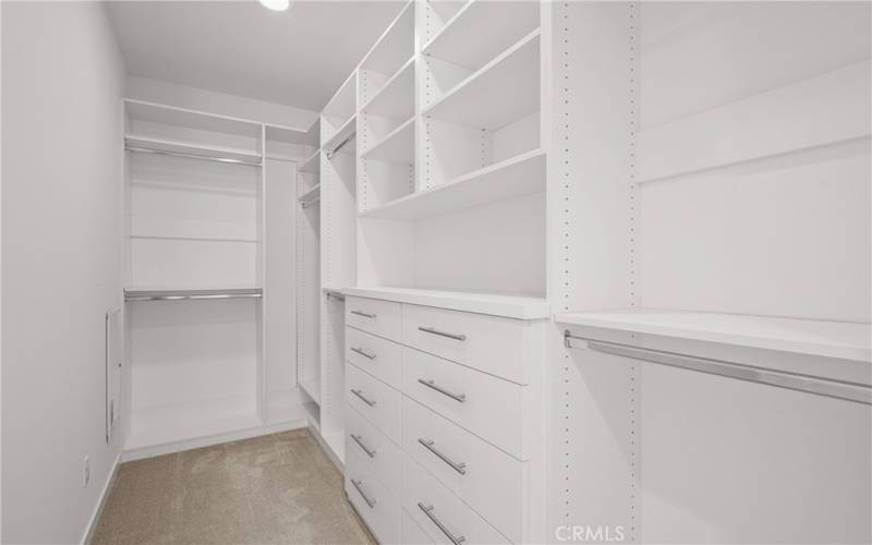 Walk-in Closet