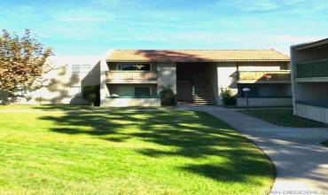 12722 Lakeshore Dr D, Lakeside, California 92040, 2 Bedrooms Bedrooms, ,1 BathroomBathrooms,Residential,Buy,12722 Lakeshore Dr D,240016473SD