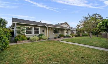 17424 Saticoy Street, Lake Balboa, California 91406, 3 Bedrooms Bedrooms, ,1 BathroomBathrooms,Residential,Buy,17424 Saticoy Street,SR24140569