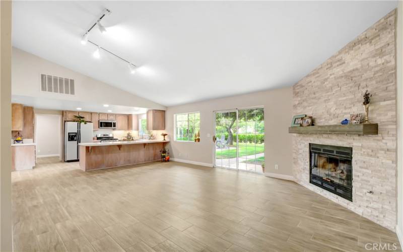 Kitchen, Breakfast bar, and Family rooms has an expansive Great room feel.