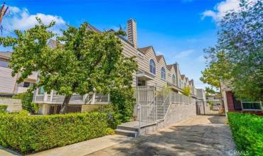 4744 Ben Avenue 11, Valley Village, California 91607, 2 Bedrooms Bedrooms, ,3 BathroomsBathrooms,Residential Lease,Rent,4744 Ben Avenue 11,SR24146785