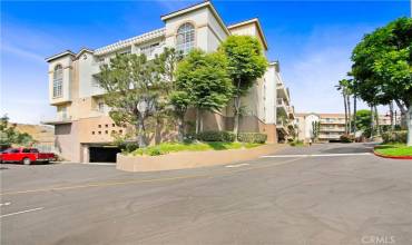 4750 Templeton Street 1216, Los Angeles, California 90032, 2 Bedrooms Bedrooms, ,3 BathroomsBathrooms,Residential,Buy,4750 Templeton Street 1216,CV24141630