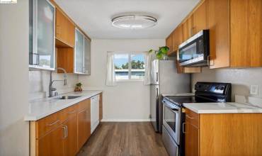 455 Crescent 318, Oakland, California 94610, 2 Bedrooms Bedrooms, ,1 BathroomBathrooms,Residential,Buy,455 Crescent 318,41066762