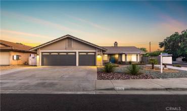 2038 Comstock Court, Palmdale, California 93551, 3 Bedrooms Bedrooms, ,2 BathroomsBathrooms,Residential,Buy,2038 Comstock Court,SR24147058