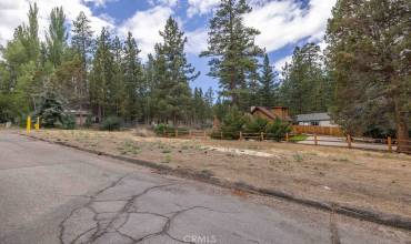 600 W Sugarloaf Boulevard, Big Bear City, California 92314, ,Land,Buy,600 W Sugarloaf Boulevard,EV24147149