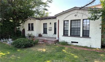 11203 Califa Street, North Hollywood, California 91601, 2 Bedrooms Bedrooms, ,1 BathroomBathrooms,Residential,Buy,11203 Califa Street,PF24147261