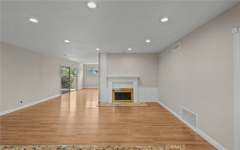 Dining area / living room