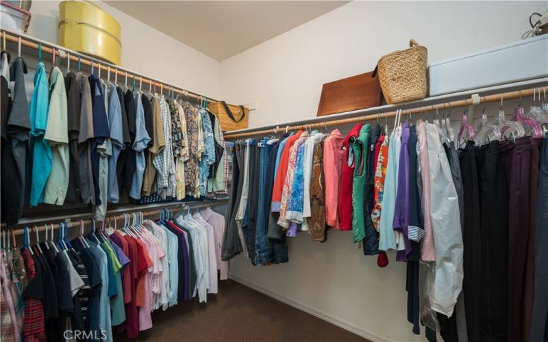 Walk-in Closet