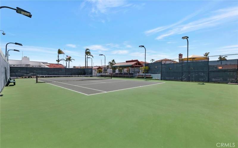 3 private tennis courts