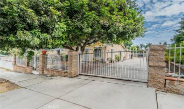 2389 Vermont Avenue, Riverside, California 92507, 3 Bedrooms Bedrooms, ,1 BathroomBathrooms,Residential,Buy,2389 Vermont Avenue,IV24140258