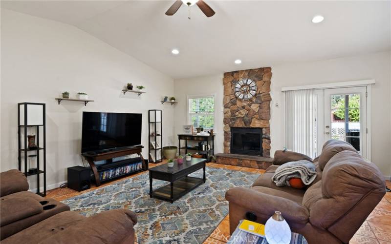 Gas fireplace with stone mantle & hearth