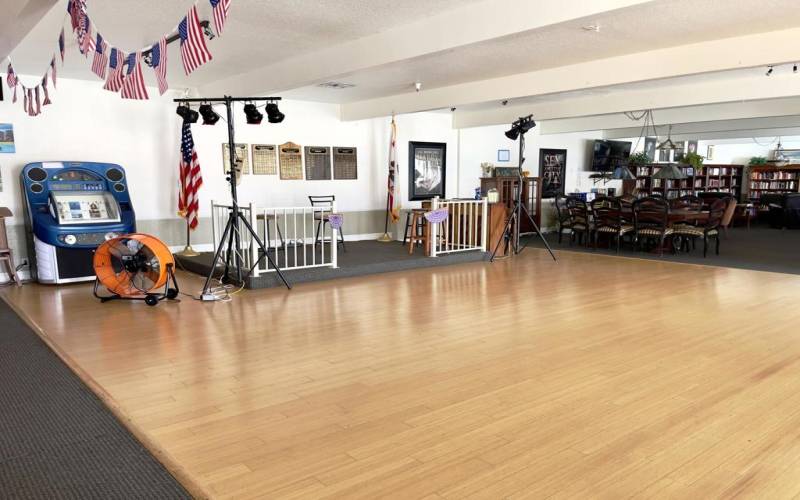 Clubhouse Floor