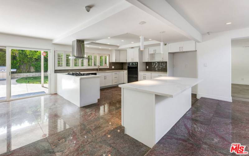 Kitchen/Breakfast area