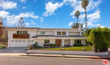 2471 Venus Drive, Los Angeles, California 90046, 5 Bedrooms Bedrooms, ,3 BathroomsBathrooms,Residential Lease,Rent,2471 Venus Drive,24416123