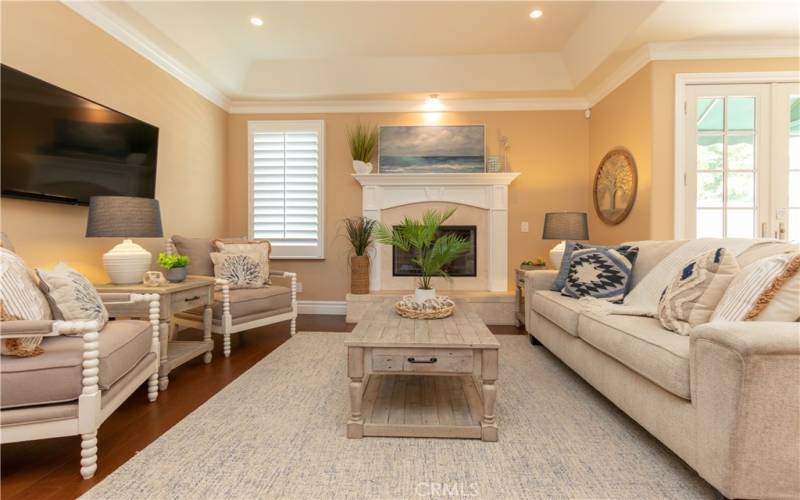 Lovely family room with a fireplace.