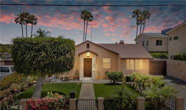 2074 Pomona Avenue, Costa Mesa, California 92627, 2 Bedrooms Bedrooms, ,1 BathroomBathrooms,Residential,Buy,2074 Pomona Avenue,PW24147093