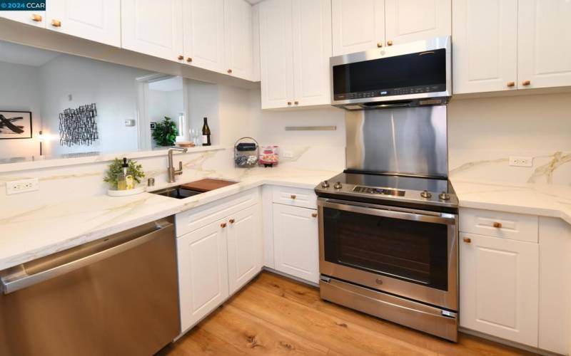 ANGLED KITCHEN VIEW