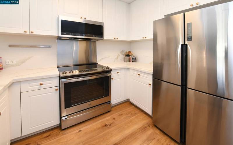 NEW STAINLESS APPLIANCES