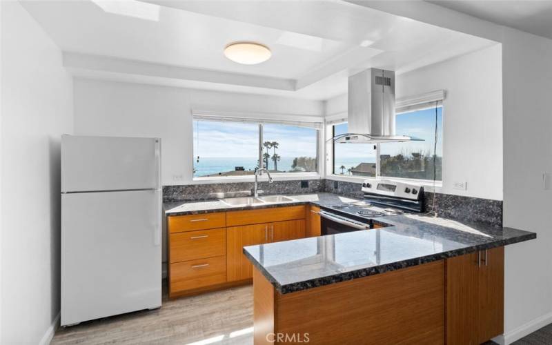 Light and bright open kitchen!