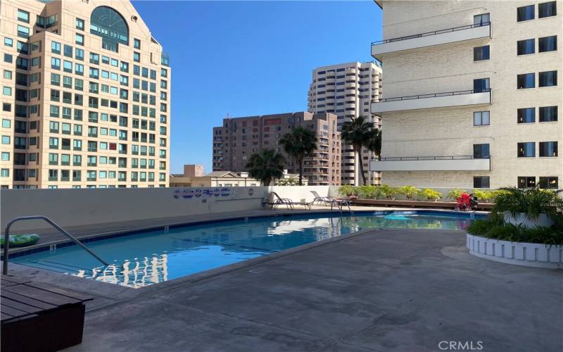 Wilshire Regent Pool