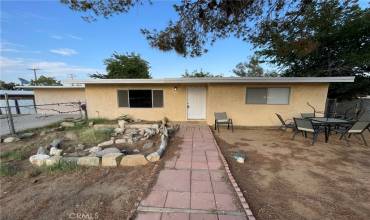 7605 Apache Trail, Yucca Valley, California 92284, 2 Bedrooms Bedrooms, ,1 BathroomBathrooms,Residential,Buy,7605 Apache Trail,IV24148977