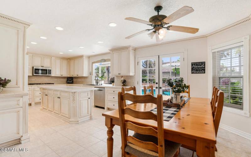 Kitchen Eating Area