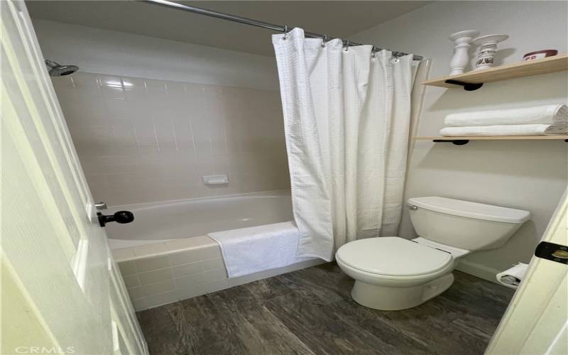 Primary bathroom has large soaking tub