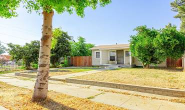 784 W 17th Street, San Bernardino, California 92405, 2 Bedrooms Bedrooms, ,1 BathroomBathrooms,Residential,Buy,784 W 17th Street,MB24149575