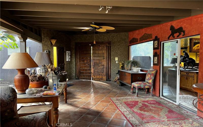 LANAI/COVERED PATIO OUTDOOR LIVING SPACE