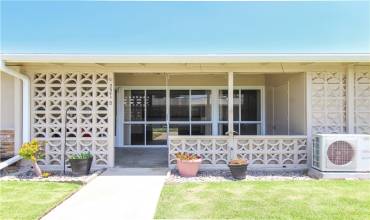 13061 Oak Hills Dr 221B, Seal Beach, California 90740, 1 Bedroom Bedrooms, ,1 BathroomBathrooms,Residential,Buy,13061 Oak Hills Dr 221B,OC24149647