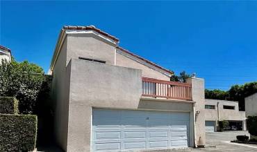 10022 Reseda Boulevard 18, Northridge, California 91324, 3 Bedrooms Bedrooms, ,2 BathroomsBathrooms,Residential Lease,Rent,10022 Reseda Boulevard 18,SR24149686