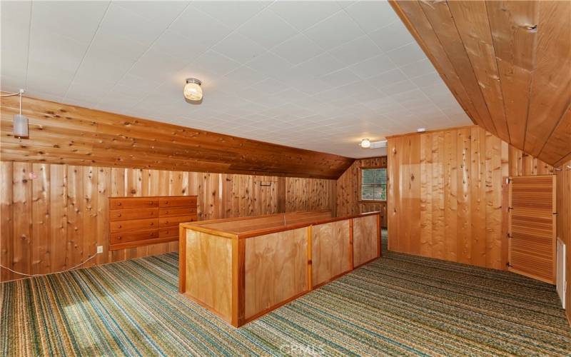 Upstairs Bedroom with built in drawers, closet