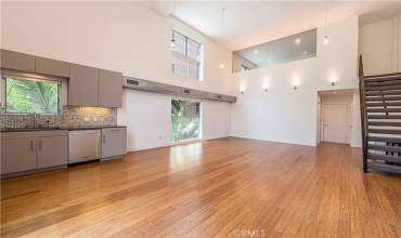 7062 Hawthorn Avenue 103, Los Angeles, California 90028, 2 Bedrooms Bedrooms, ,1 BathroomBathrooms,Residential Lease,Rent,7062 Hawthorn Avenue 103,SB24127418