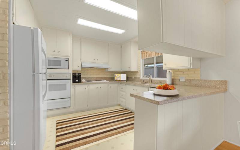 Light & Bright Kitchen