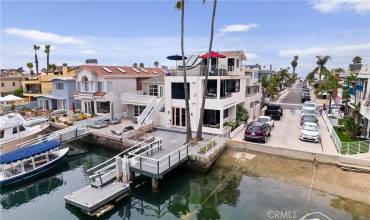 4210 1/2 River Avenue, Newport Beach, California 92663, 2 Bedrooms Bedrooms, ,2 BathroomsBathrooms,Residential Lease,Rent,4210 1/2 River Avenue,NP24150439