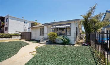 700 E 50th Street, Los Angeles, California 90011, 3 Bedrooms Bedrooms, ,1 BathroomBathrooms,Residential,Buy,700 E 50th Street,SB24134802