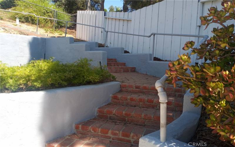 steps to Terraced Yard