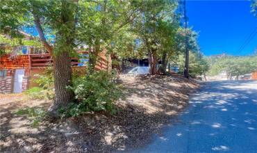 1 Lower Boulder Lane, Running Springs, California 92382, ,Land,Buy,1 Lower Boulder Lane,EV24150765