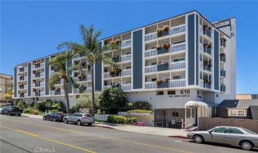 615 Esplanade 712, Redondo Beach, California 90277, 1 Bedroom Bedrooms, ,1 BathroomBathrooms,Residential,Buy,615 Esplanade 712,SB24149397